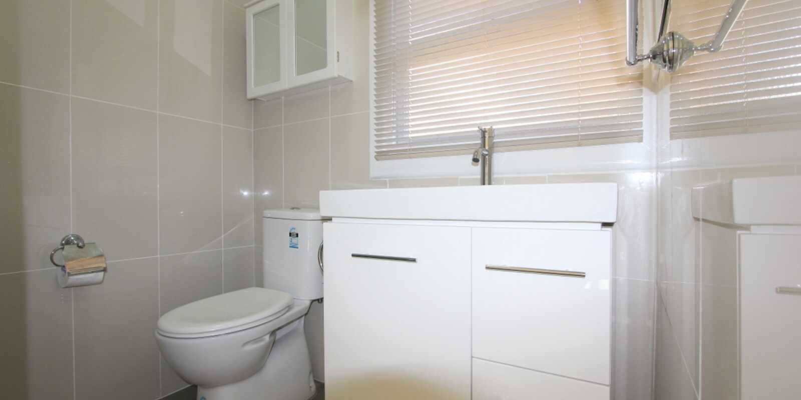 1/54 Bass Drive  Baulkham Hills