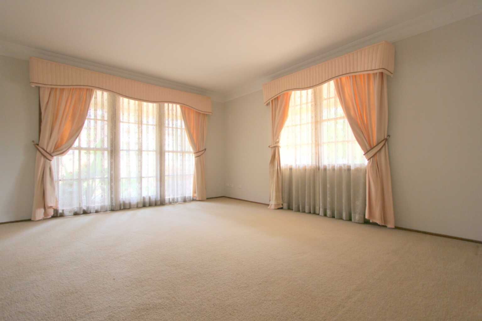 30 Amphitheatre Circuit Baulkham Hills