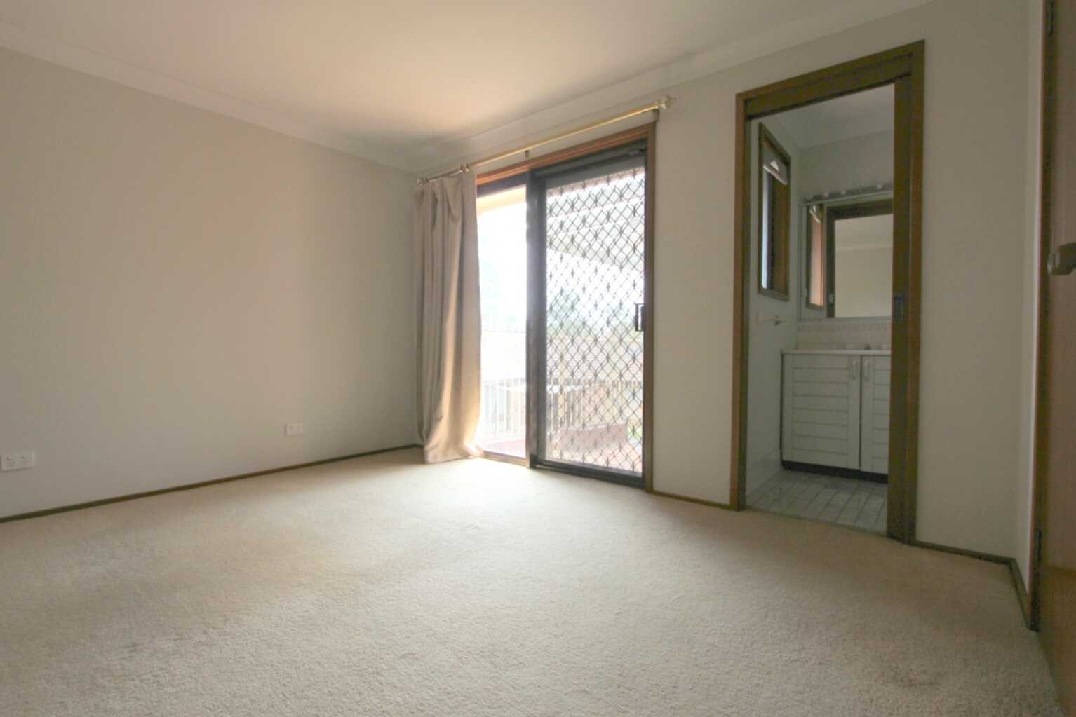 30 Amphitheatre Circuit Baulkham Hills