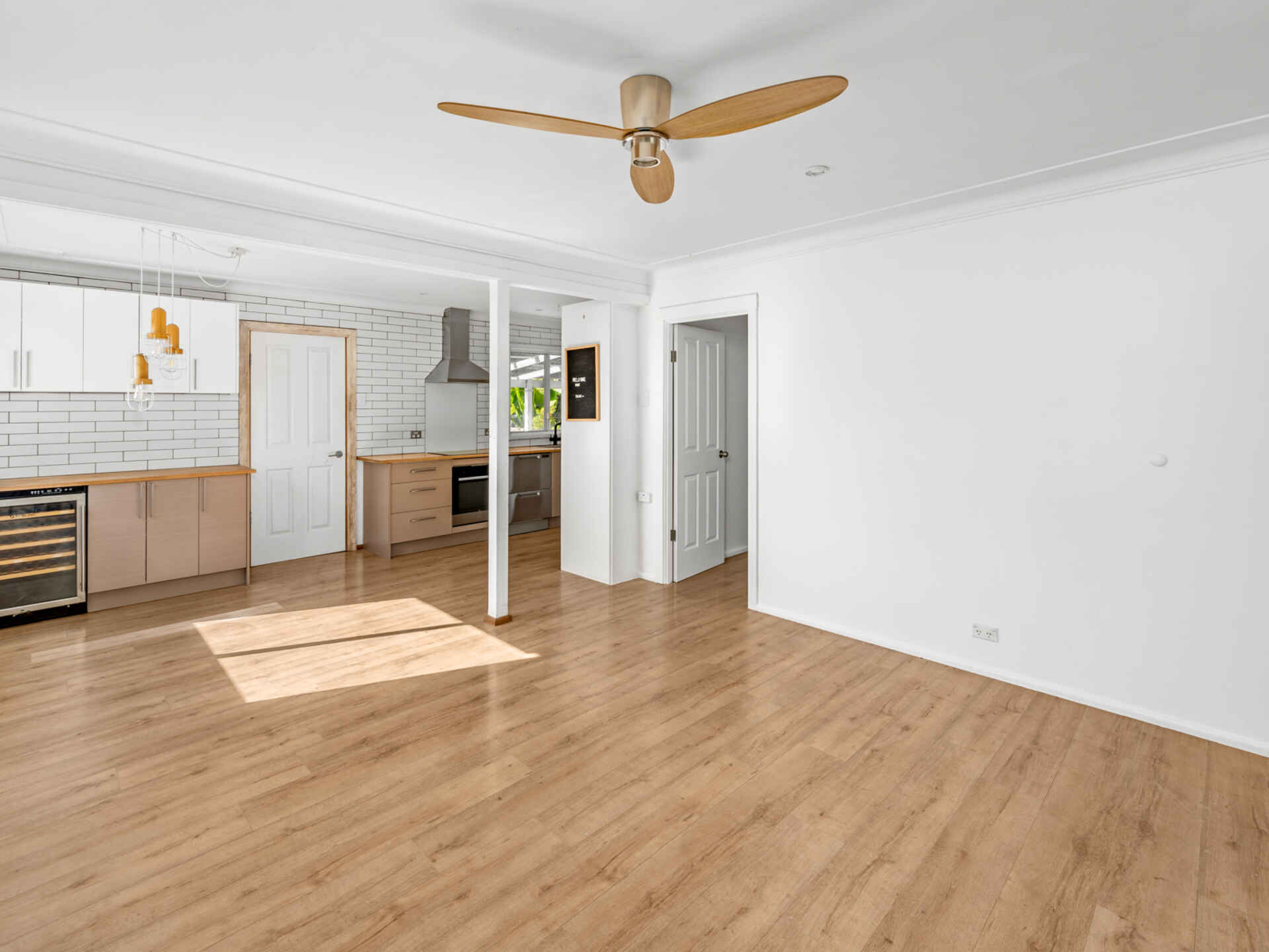 3 Simpson St Valentine