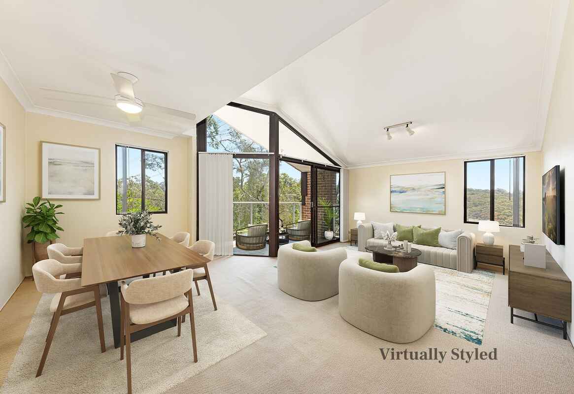 Split-Level with Sunny Balcony, Bushland Views & Pool