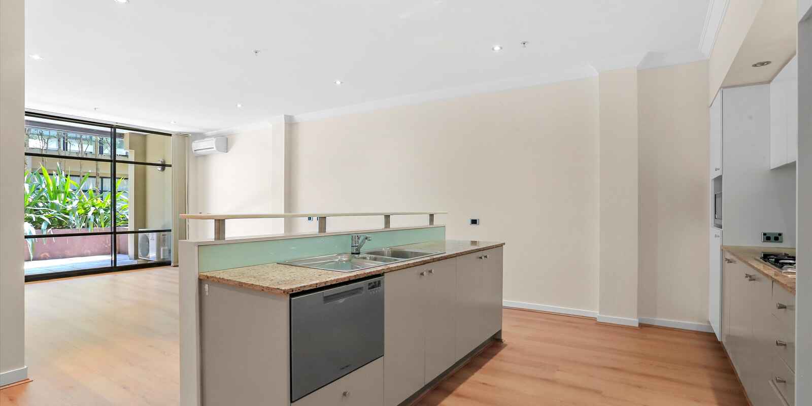 C5/18 Jacques St Chatswood