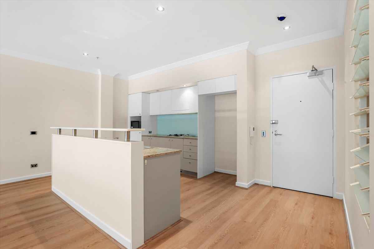 C5/18 Jacques St Chatswood