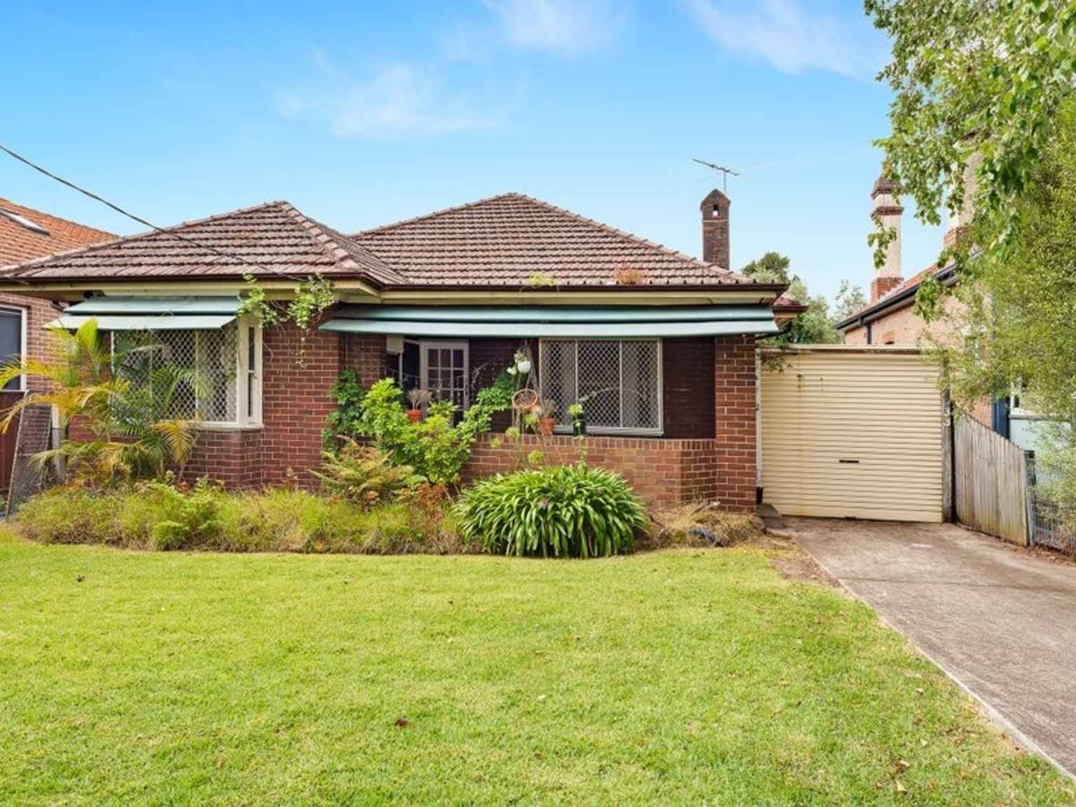 33 Oakville Rd Willoughby