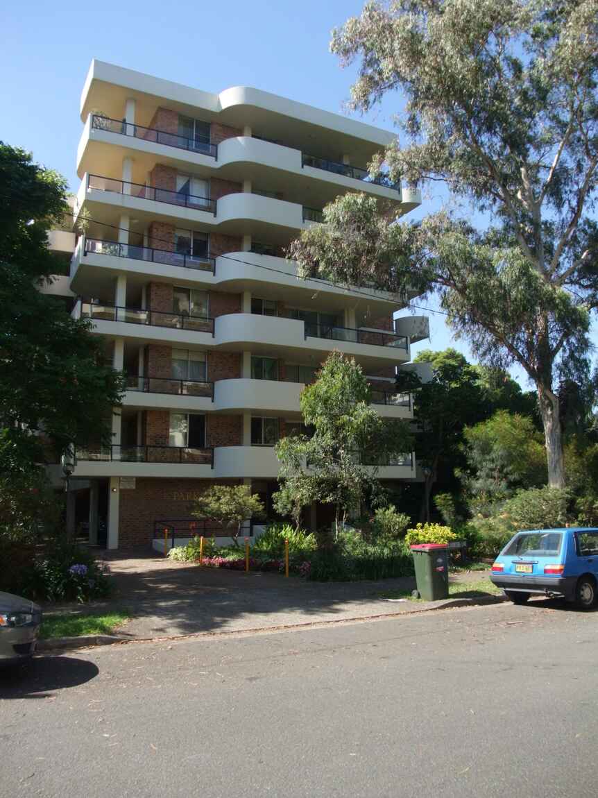 35/2 Parkside Ln Chatswood