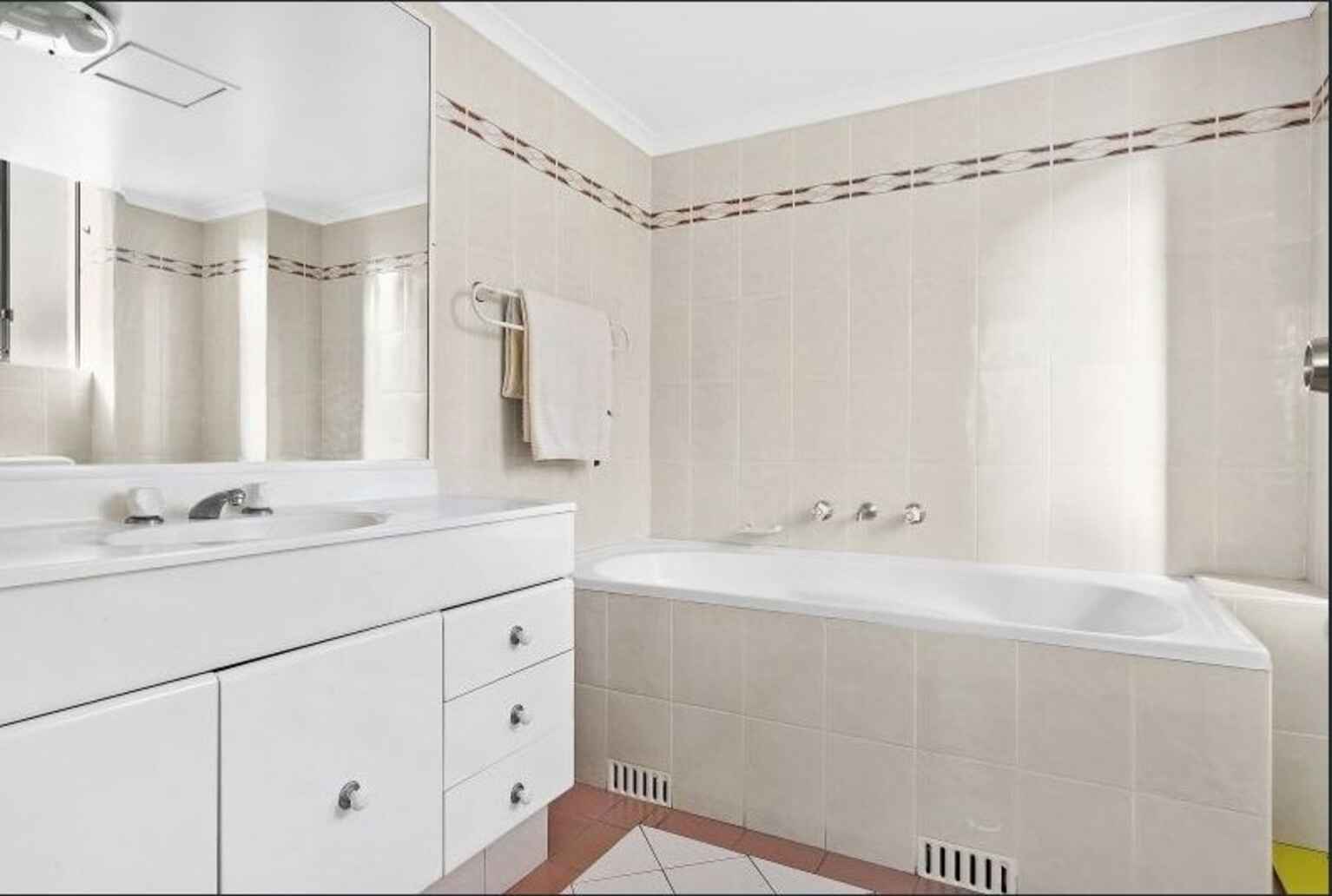 96/107 Pacific Hwy Hornsby