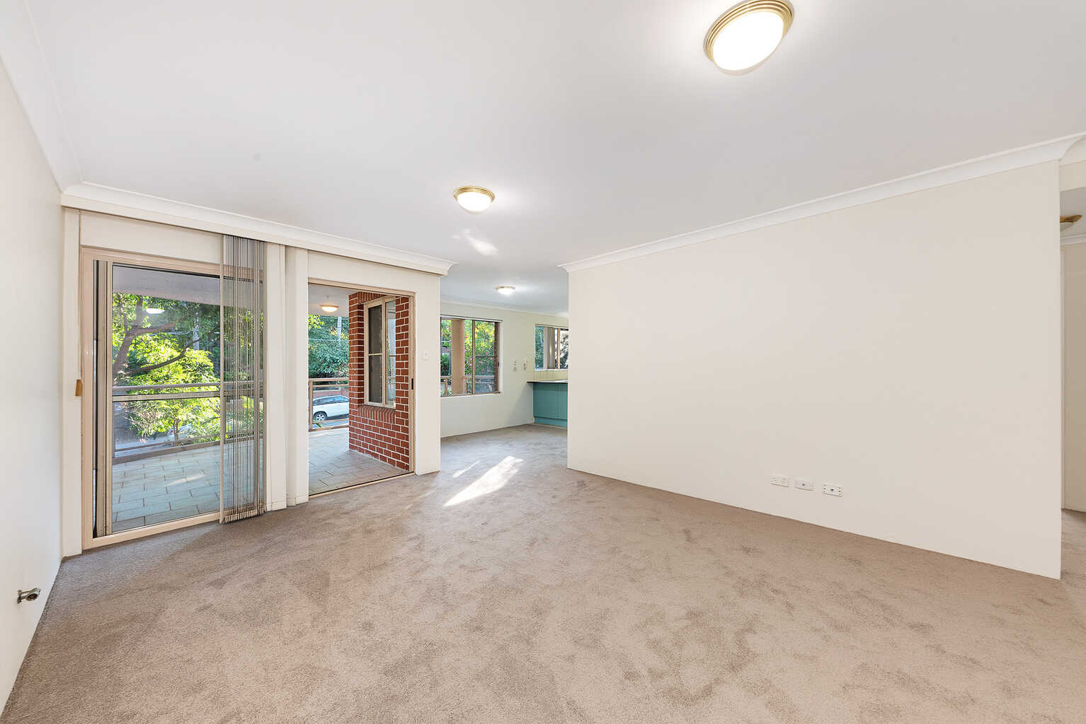 10/99 Hampden Rd Artarmon