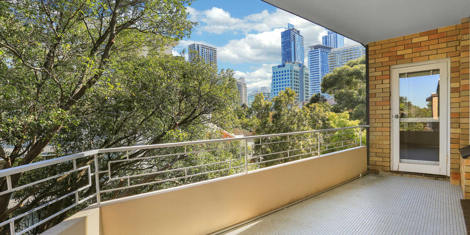 19/33 Johnson St Chatswood