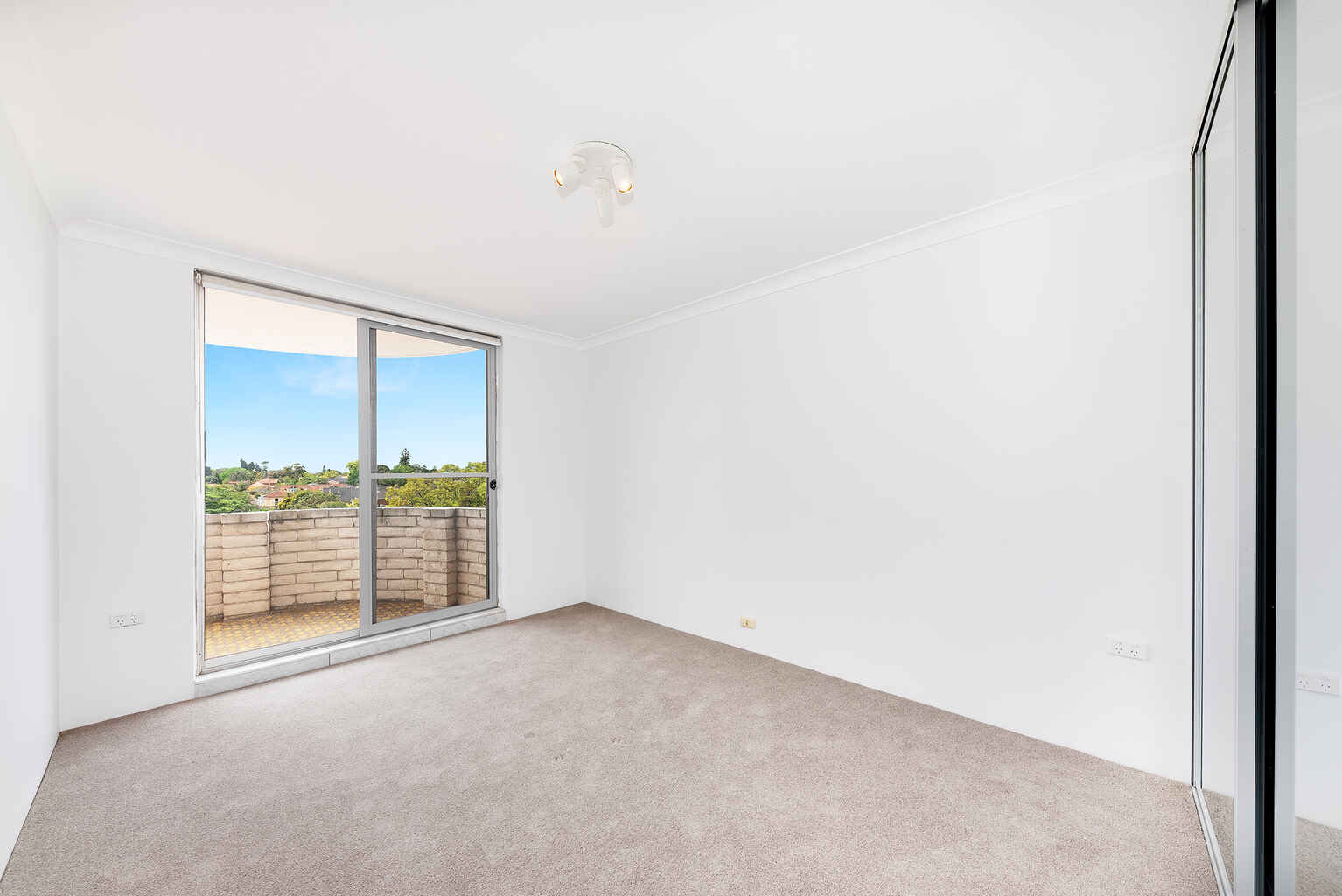 29/5 Sutherland Rd Chatswood