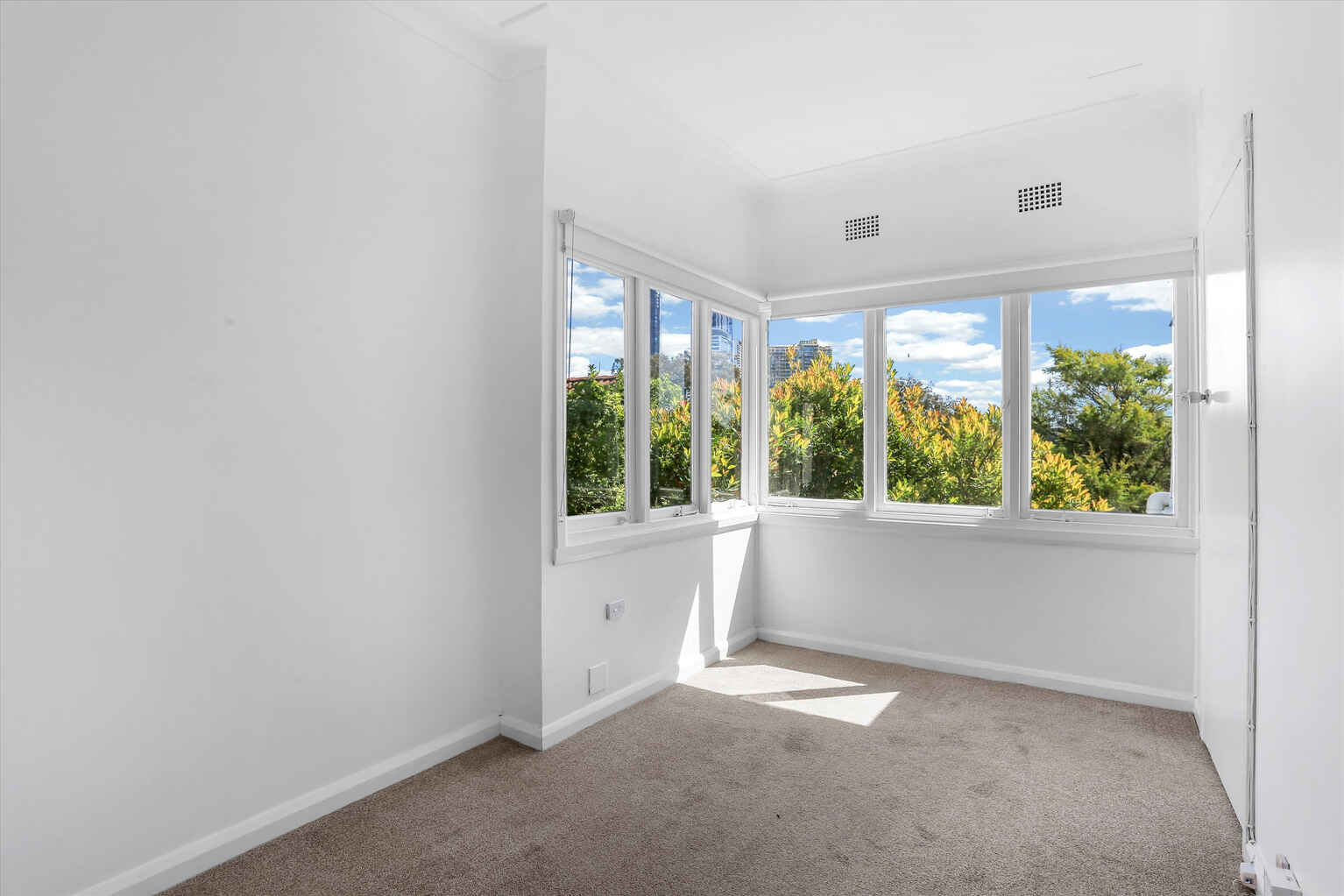 2/11 Nea St Chatswood