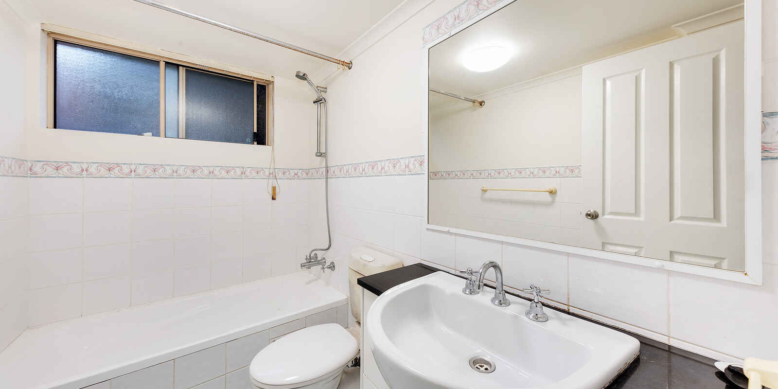 10/99 Hampden Rd Artarmon