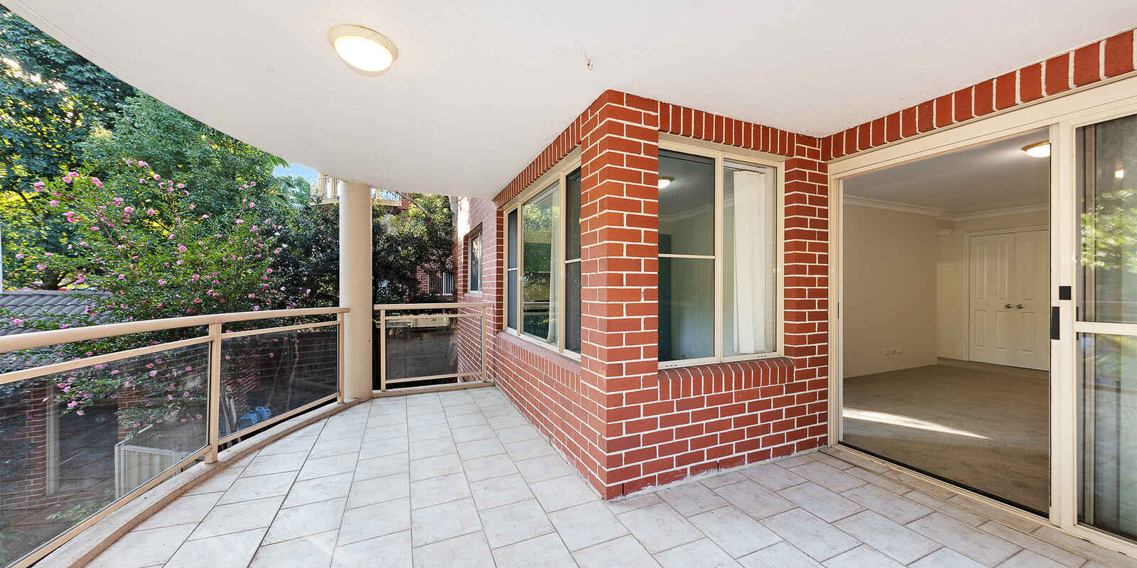 10/99 Hampden Rd Artarmon