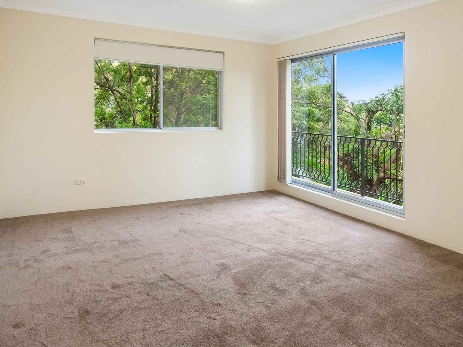 1/126 Ben Boyd Rd Neutral Bay